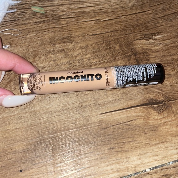 NWT, in Plastic Wrapping Wet n Wild Megalast INCOGNITO Full Coverage Concealer - Picture 3 of 12